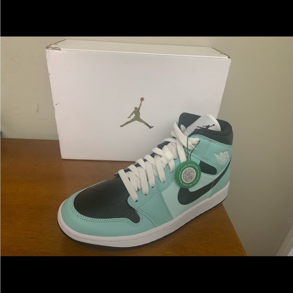 Jordan 1 BRAND NEW WM 10 M8.5